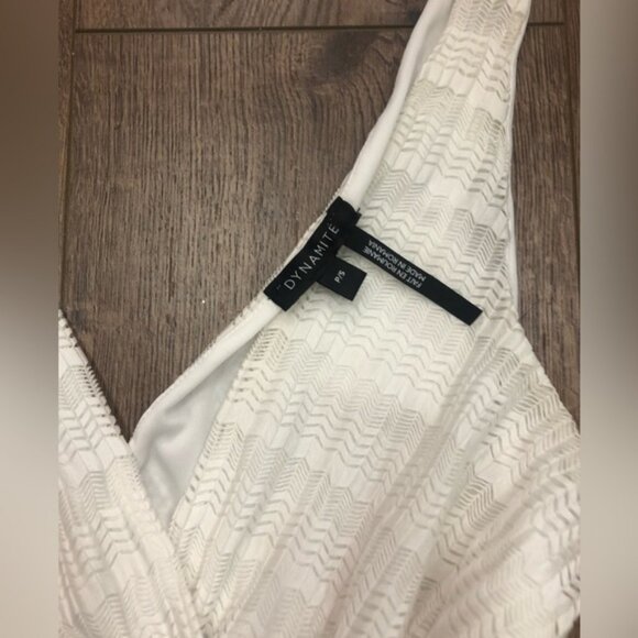 DYNAMITE  SHEER FULLY LINED IN SIZE SMALL - Picture 7 of 7